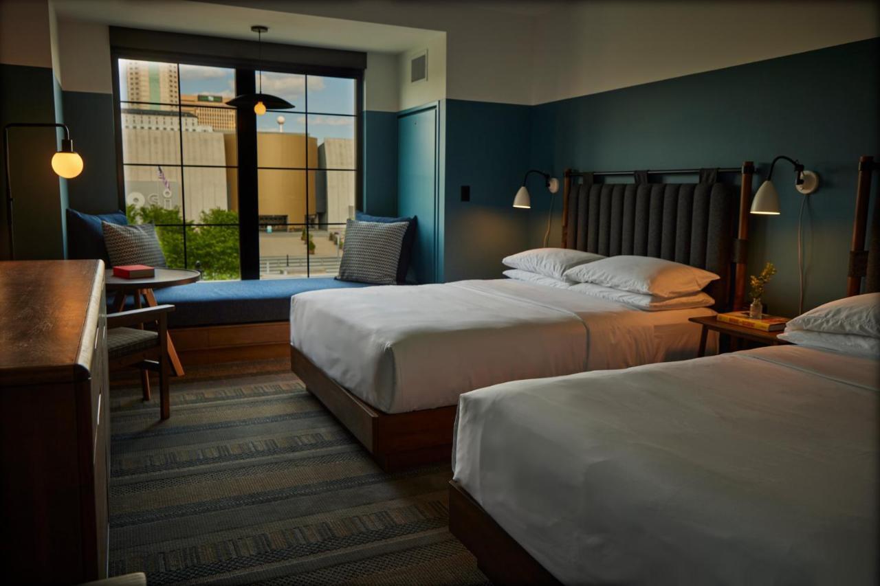 The Junto Hotel Columbus Exterior photo