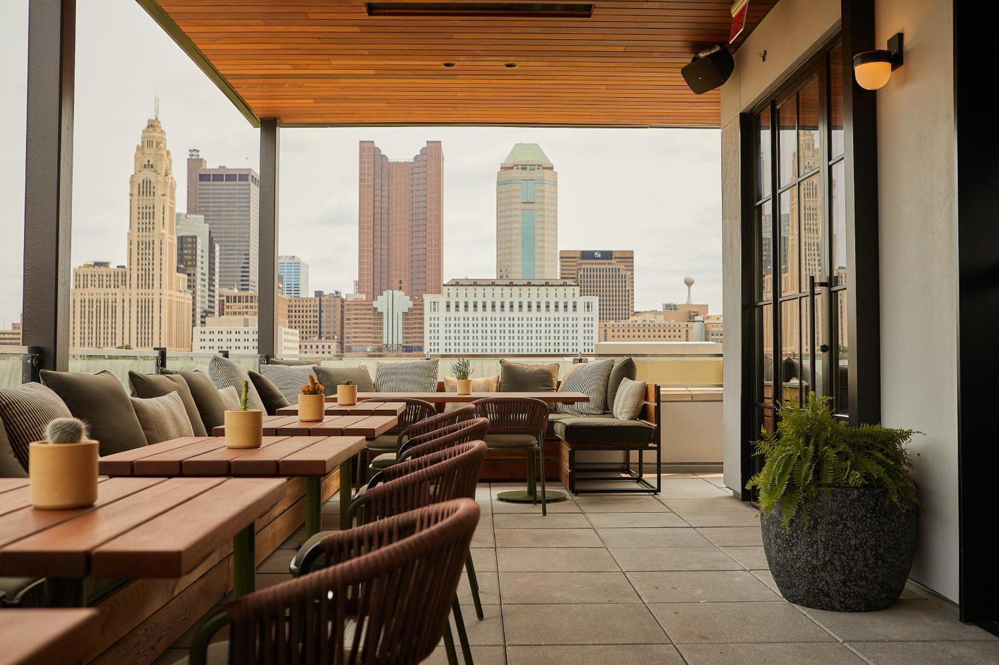 The Junto Hotel Columbus Exterior photo