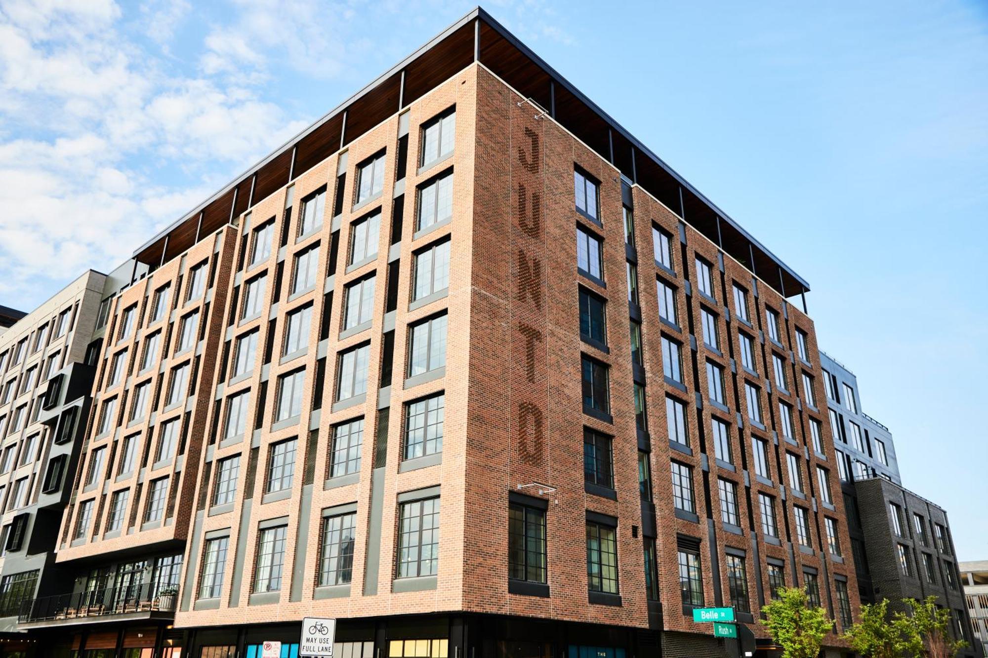 The Junto Hotel Columbus Exterior photo